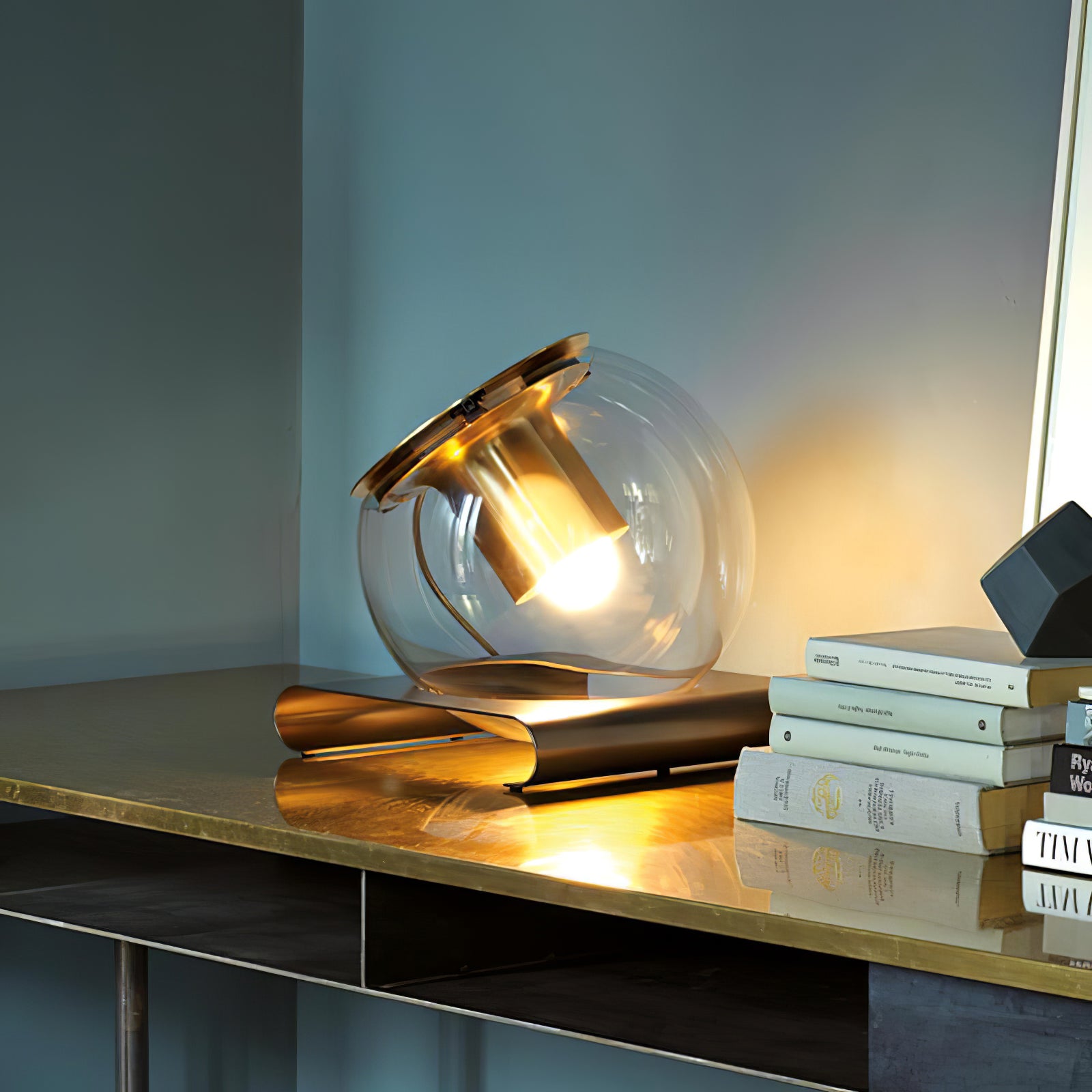 Anvia Glass Table Lamp