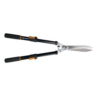 Fiskars 2-Piece Set with 5.5 in. Bypass Pruner and 9 in. Telescoping Hedge Shears 1067031