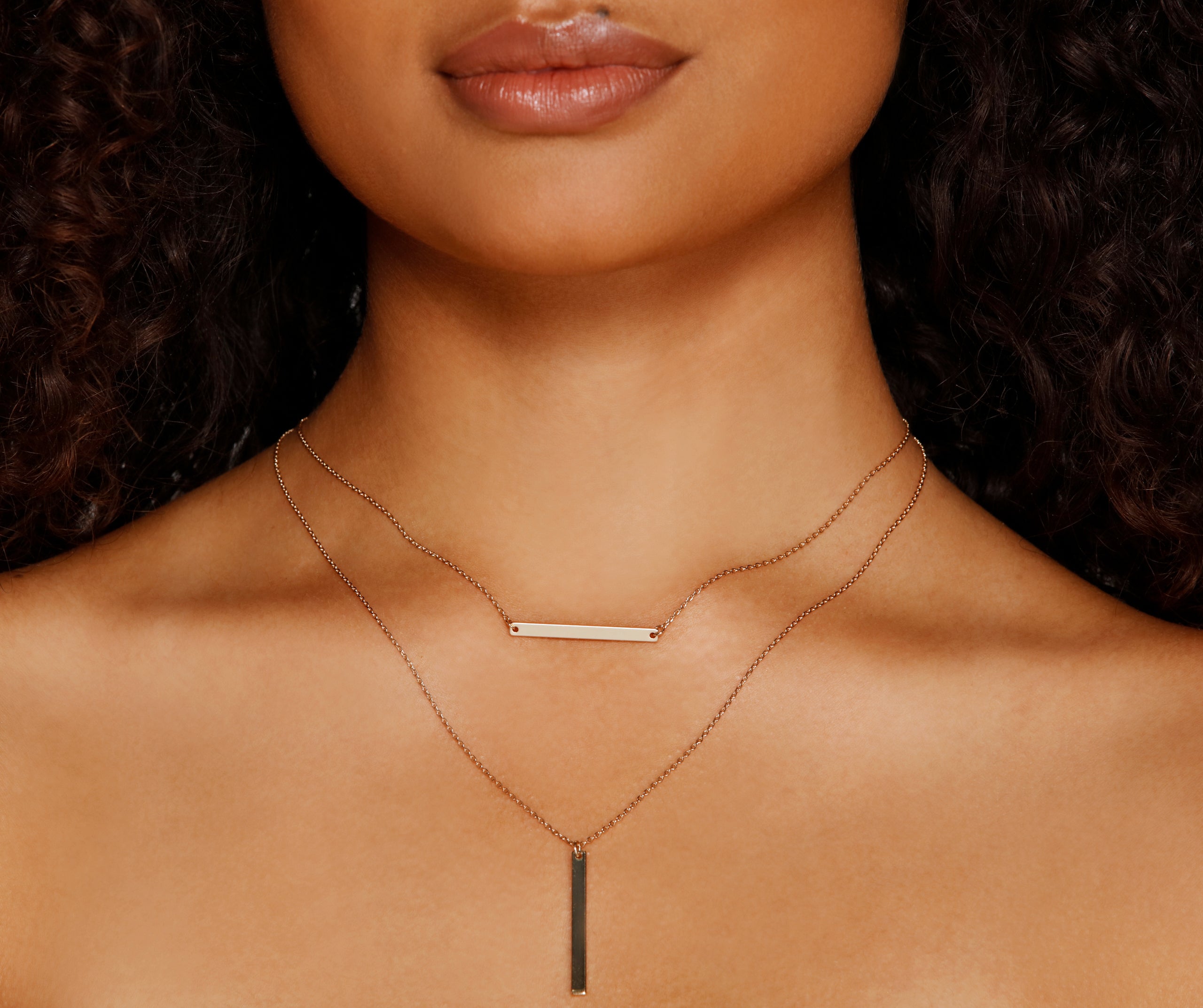 Understated Elegance Bar Pendant Layered Necklace