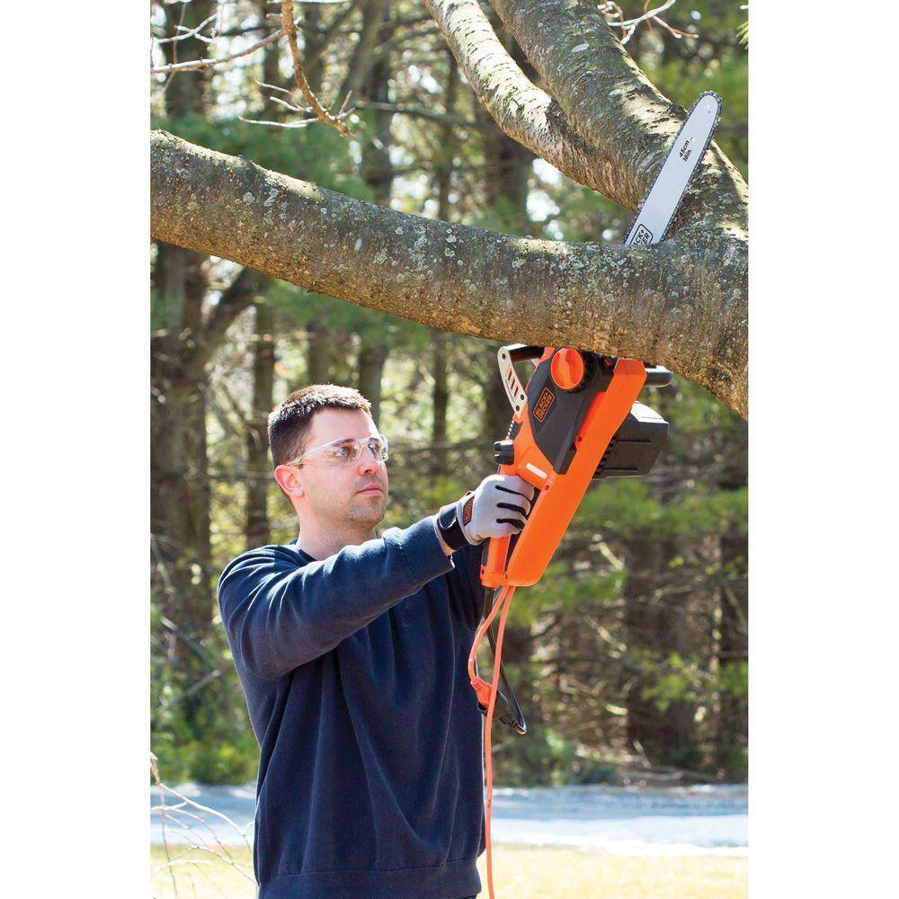 BLACK+DECKER 18 in. 15 AMP Corded Electric Rear Handle Chainsaw with Automatic Oiler CS1518