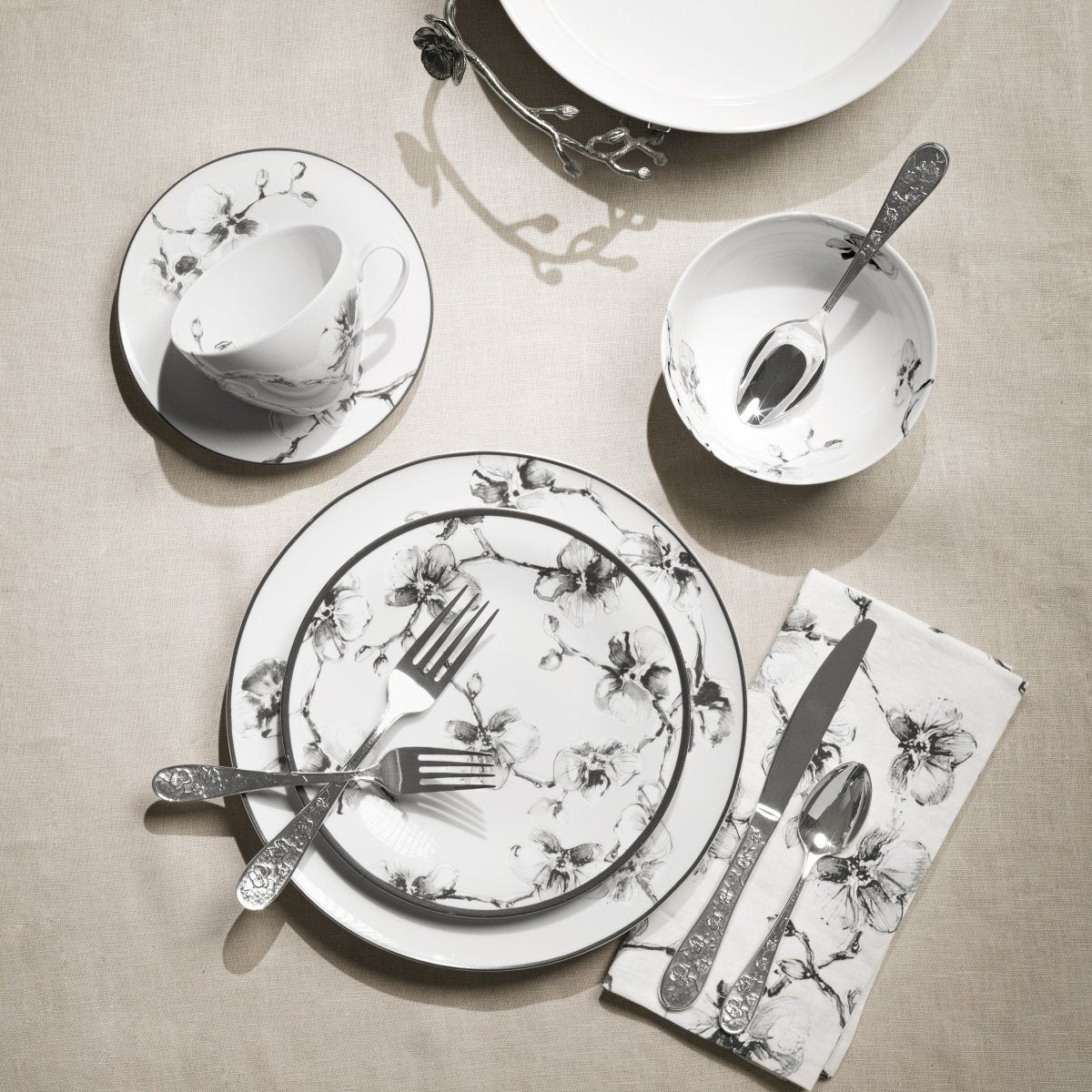 Black Orchid Dinnerware