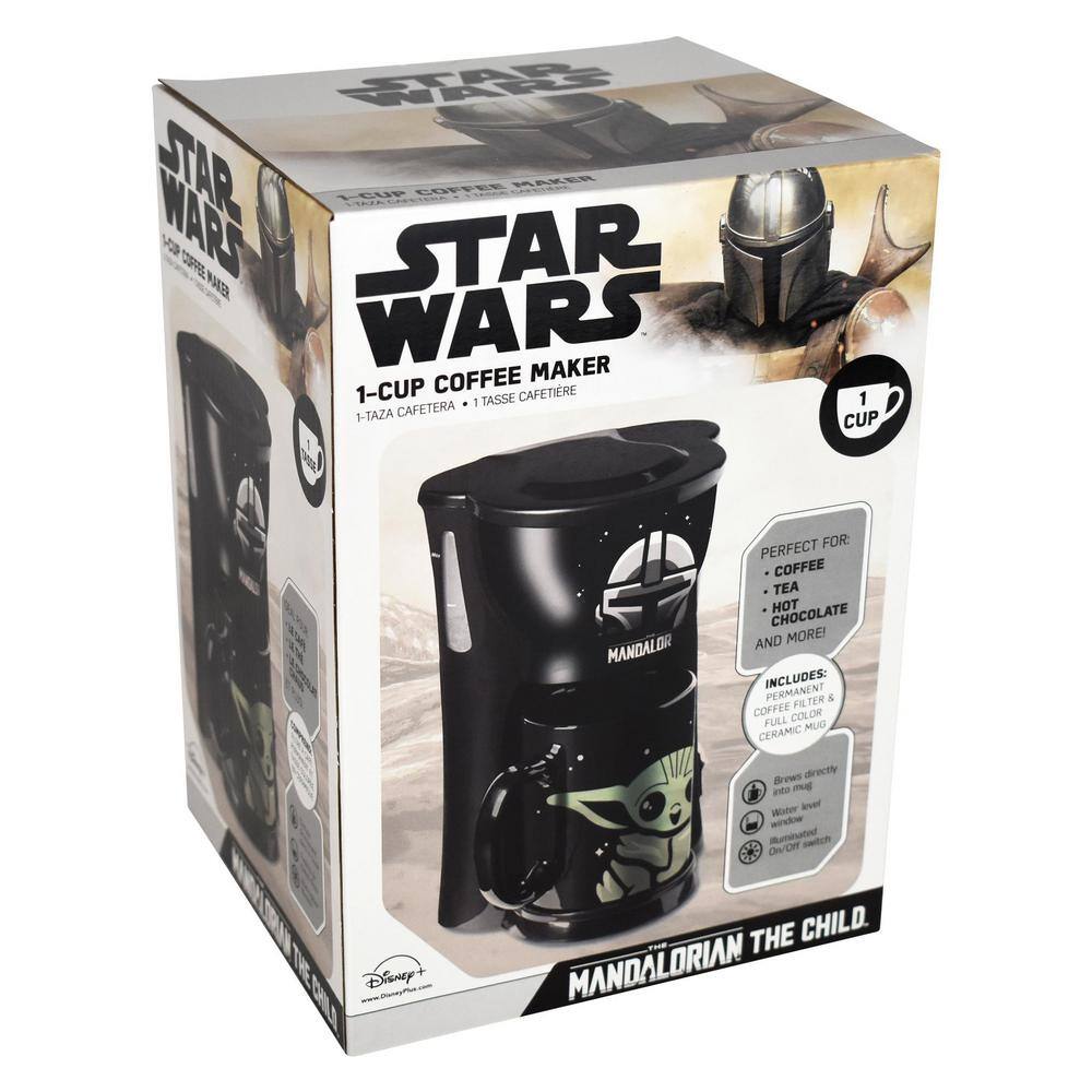 Uncanny Brands The Mandalorian Single Cup Coffee Maker with Mug CM-SRW-MAN1