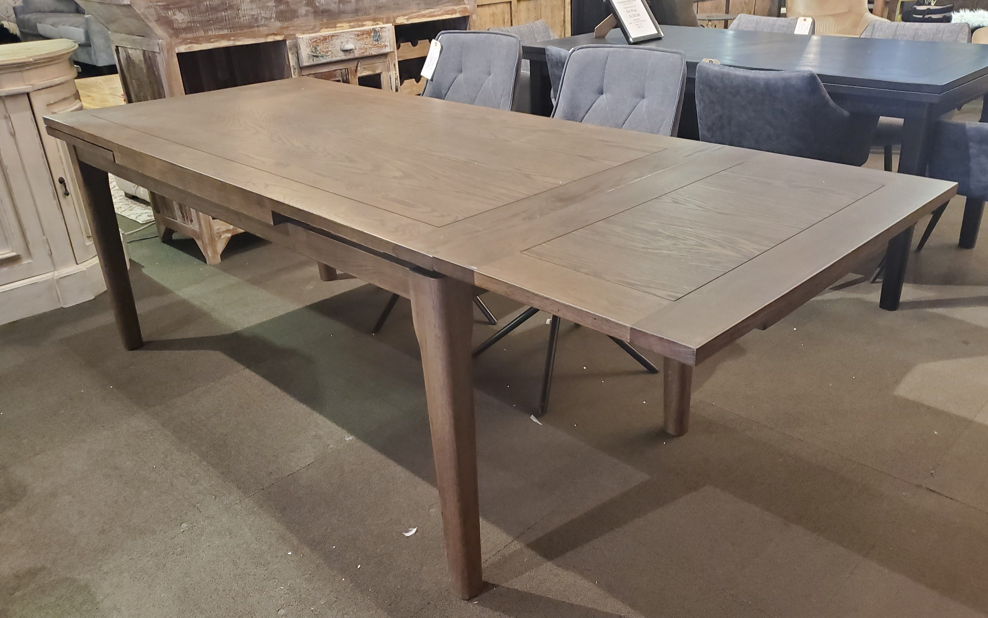 BURNHAM EXTENDABLE DINING TABLE