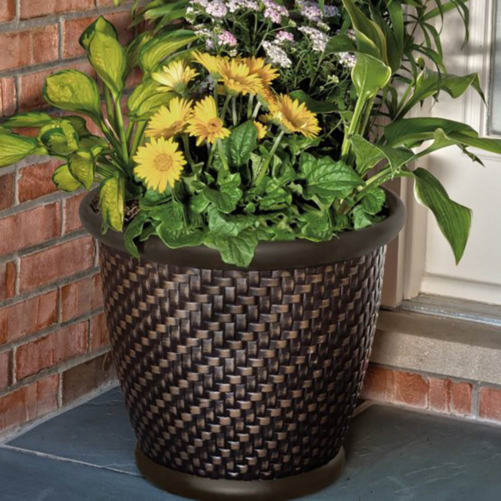 Suncast 18 x 16.5 Inch Wicker Resin Dirt Pot Garden Planter, Dark Brown (2 Pack)