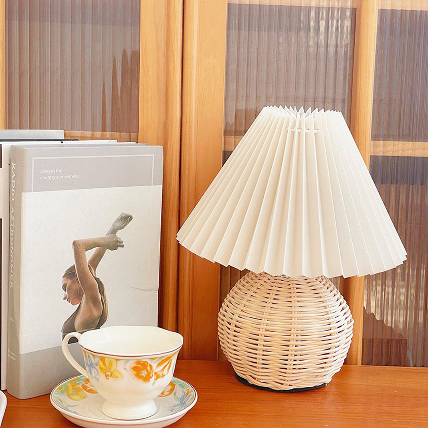 Rattan Pleated Table lamp