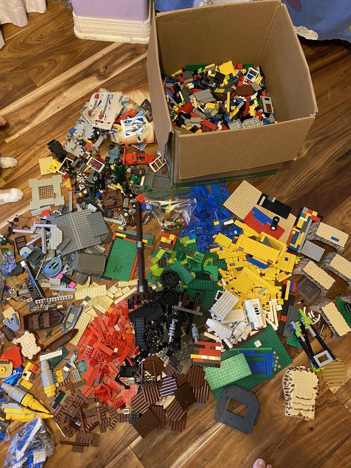 25 lbs Bulk Lego Star Wars, Spongebob, Indiana Jones, Wheels Minifigures &more