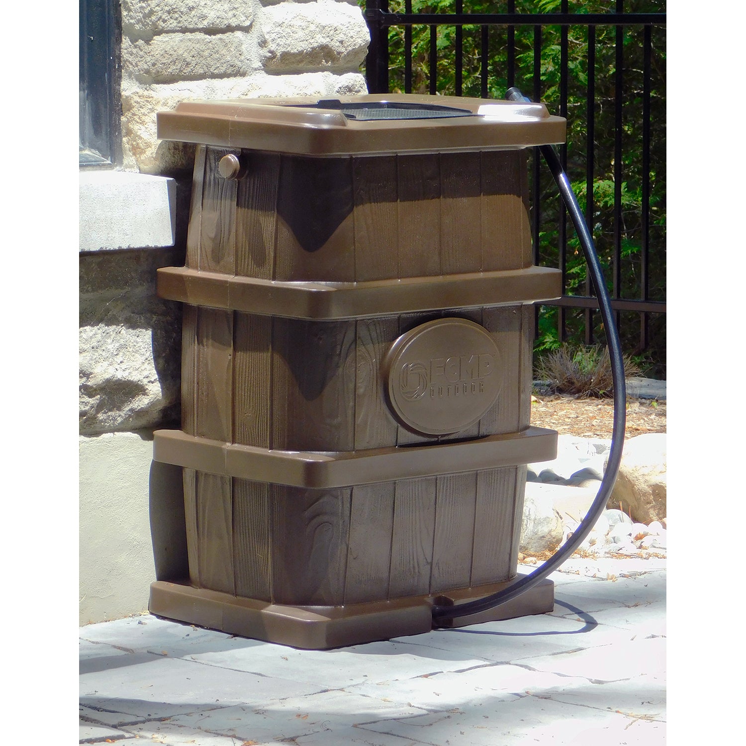 FCMP Outdoor WG4000-BRN Home Outdoor Wood Grain Rain Water Catcher Barrel， Brown  (2 Pack)