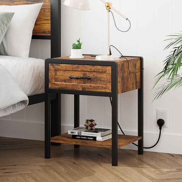 Nightstand with Charging Station， Modern Side Table End Table with 1 Drawer