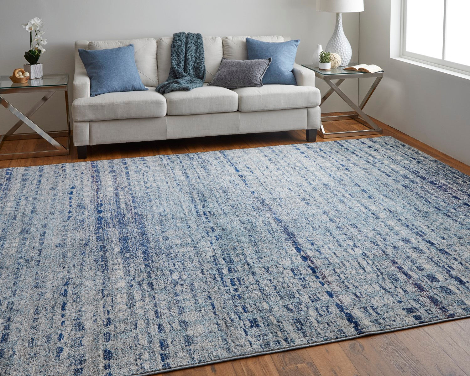 Adelmo Blue / Ivory Rug