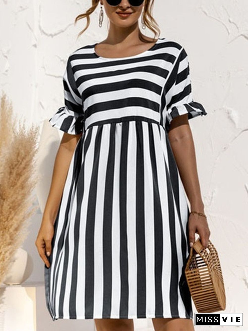 Summer Women's Fashion Flouncing Short Sleeved Casual Loose Dresses Round Neck Pocket Stripe Patchwork Beach Dresses