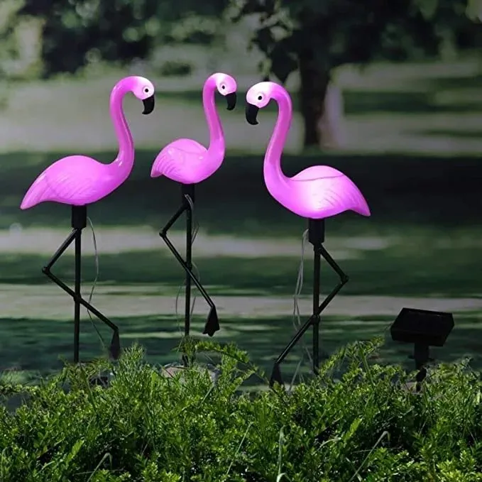 Fashionable Flamingo Solar Garden Lights Factory Supply Wedding Garden Decoration With Solar Panel Low Price Resin Garden Decor