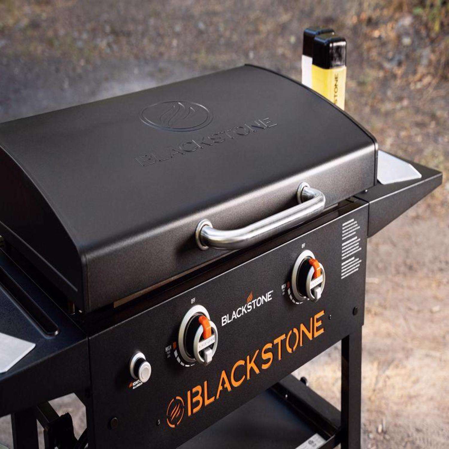 Blackstone 2 Burner Liquid Propane Outdoor Griddle Black w/Hood