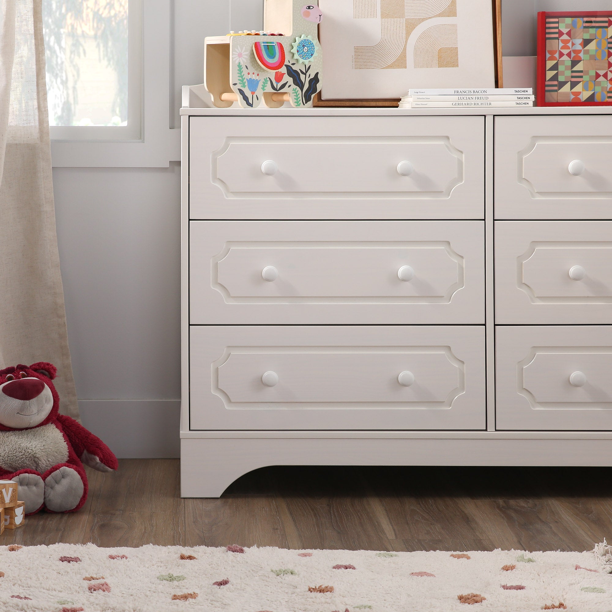 Manor Park Classic Gallery-Top Beveled 6-Drawer Dresser, White