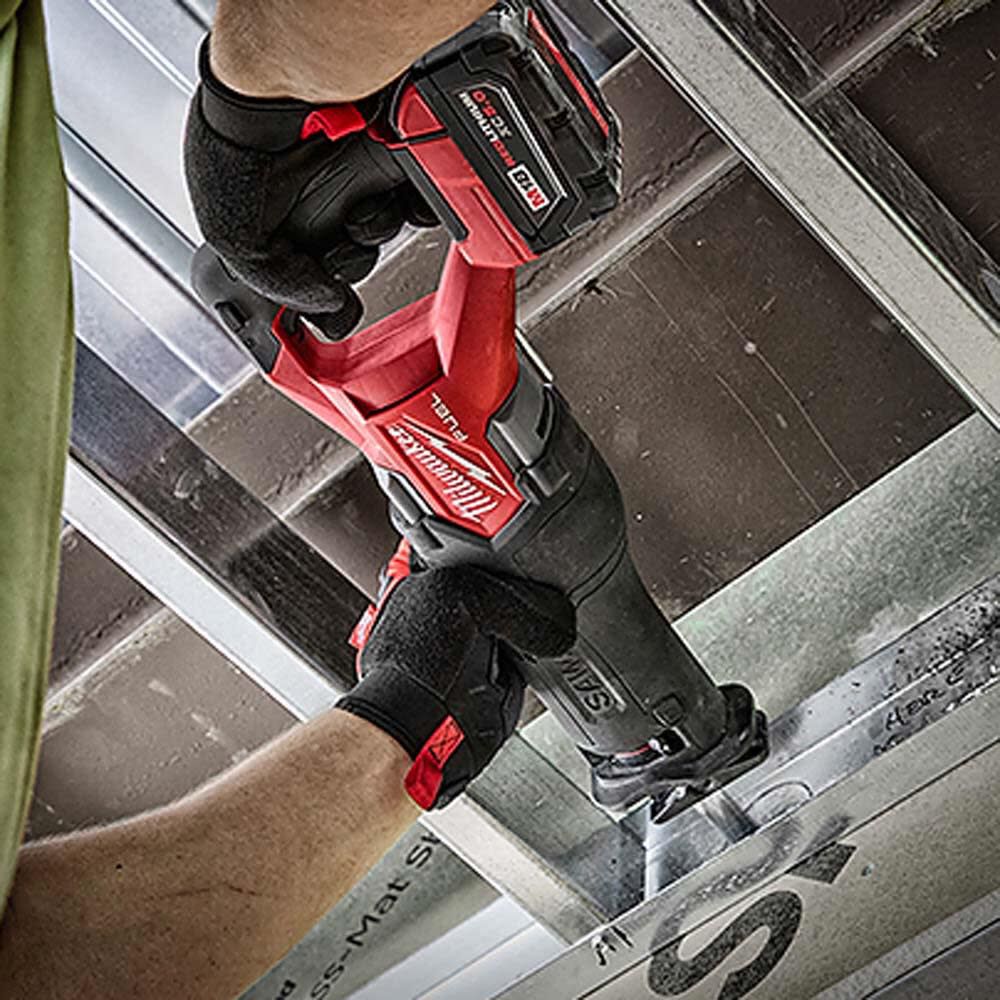 Milwaukee M18 FUEL SAWZALL Reciprocating Saw with ONE-KEY - 2 Battery XC5.0 Kit 2822-22 from Milwaukee