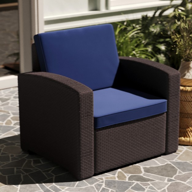 Merrick Lane Outdoor Furniture Resin Chair Faux Rattan Wicker Pattern Patio Chair With All weather Cushion