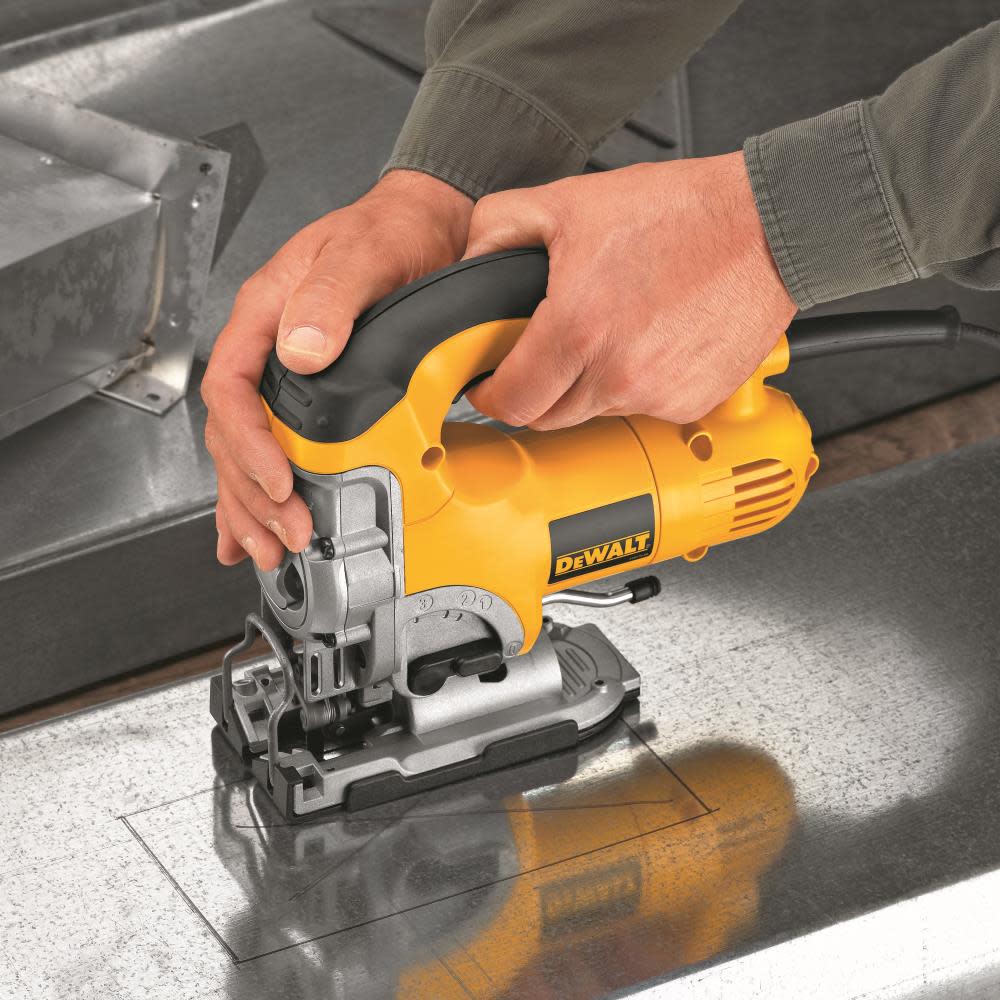 DEWALT HEAVY-DUTY VARIABLE SPEED TOP-HANDLE JIG SAW KIT (DW331K) ;