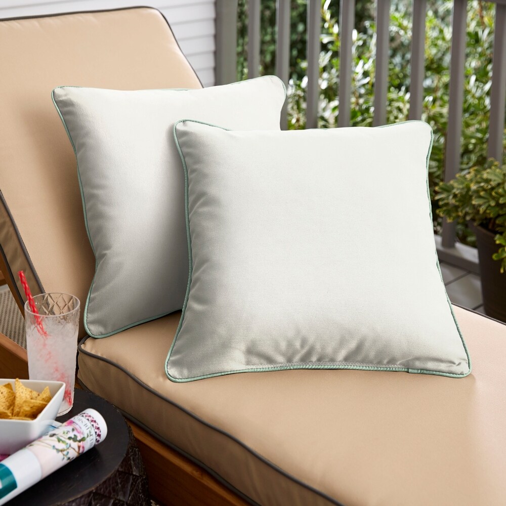 Sunbrella Canvas Natural/ Canvas Spa Indoor/ Outdoor Pillow Set