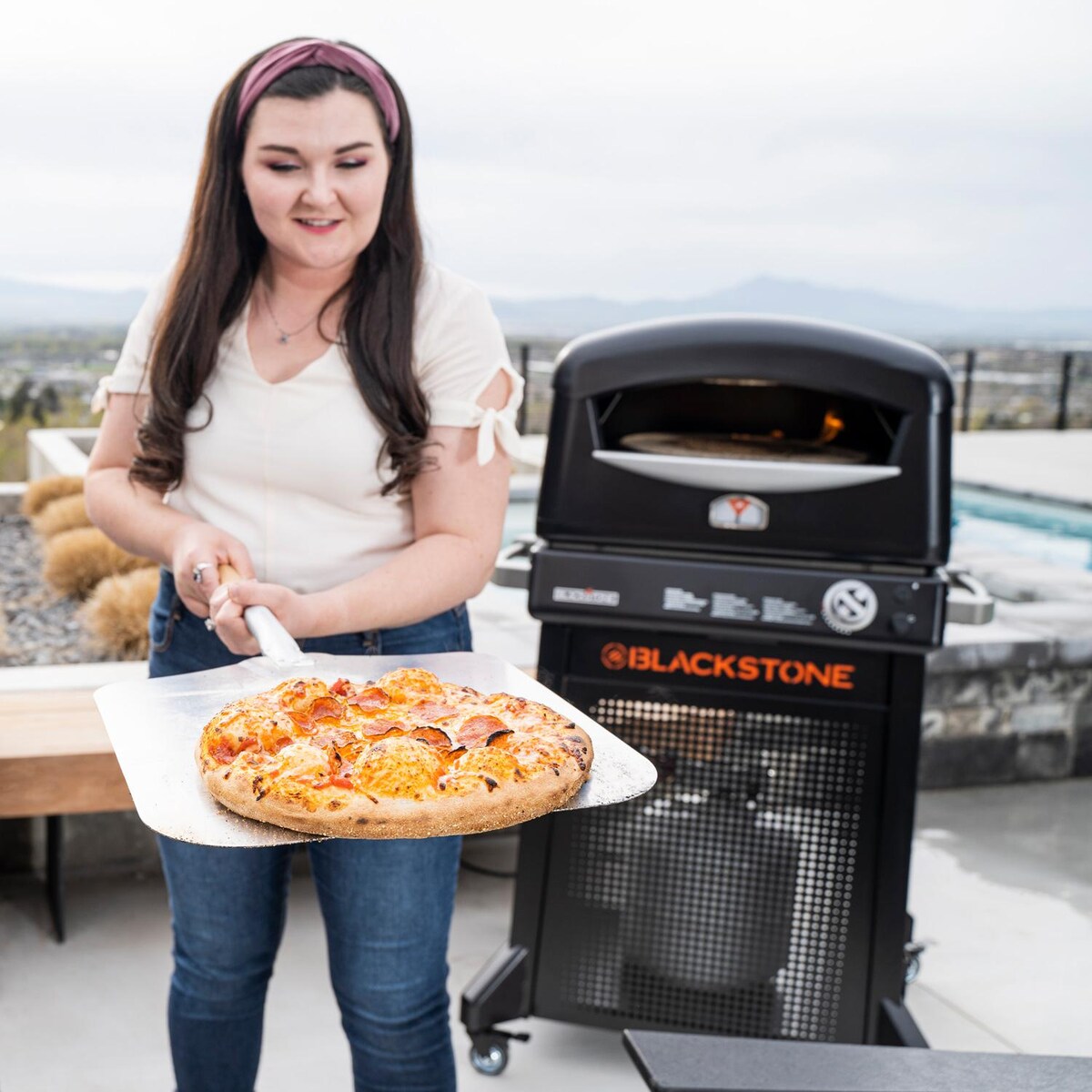 Blackstone Pizza Oven W/Stand