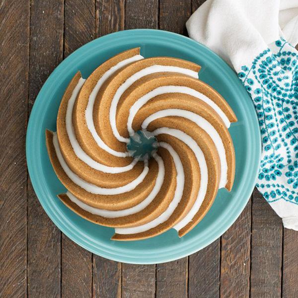 Nordic Ware Gold Heritage Bundt Pan