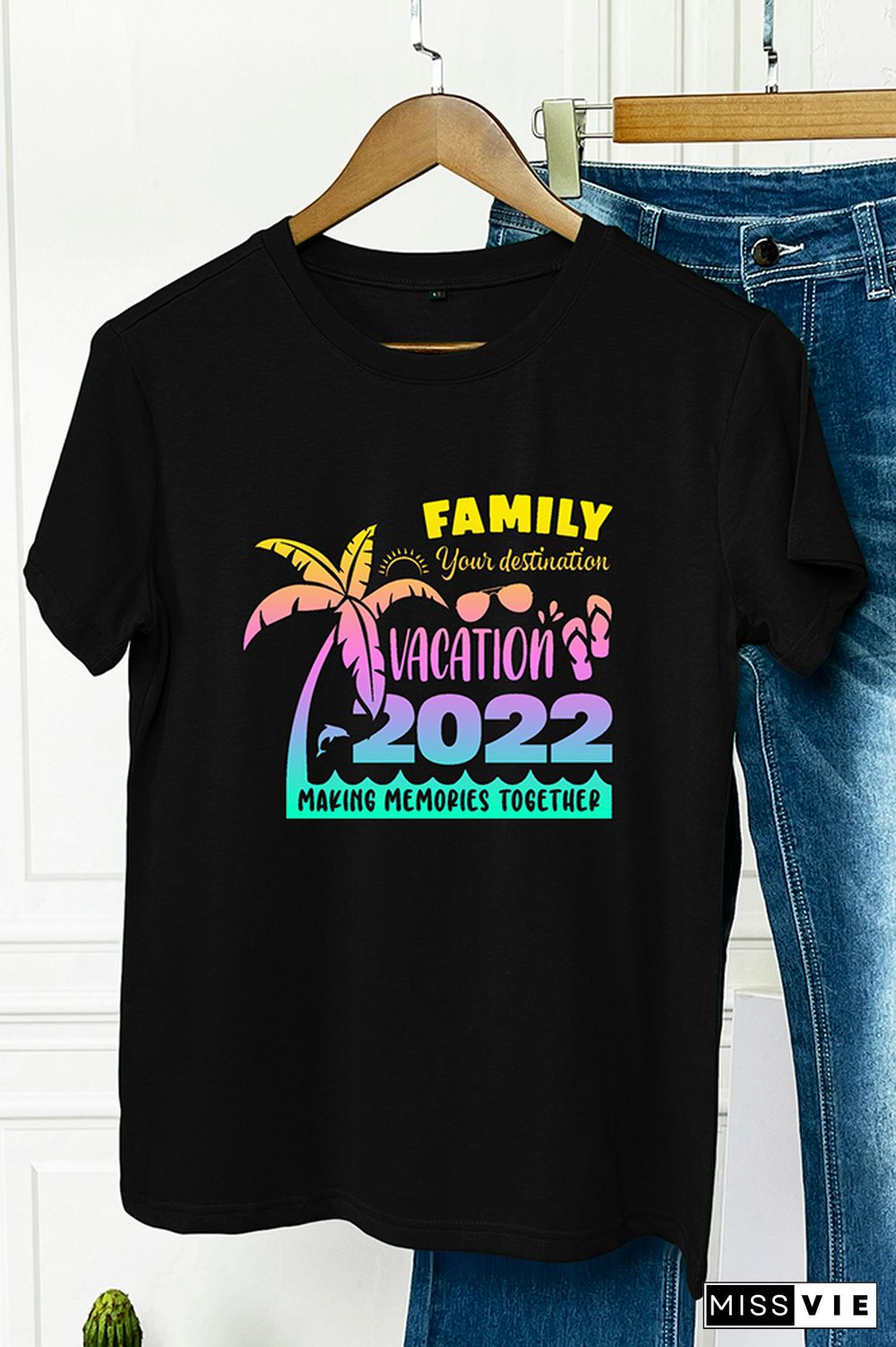 Family Vacation 2022 Graphic Tee Wholesale