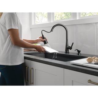 Delta Greydon Single-Handle Pull Down Sprayer Kitchen Faucet with Touch2O and ShieldSpray Technology in Matte Black 19826TZ-BLSD-DST