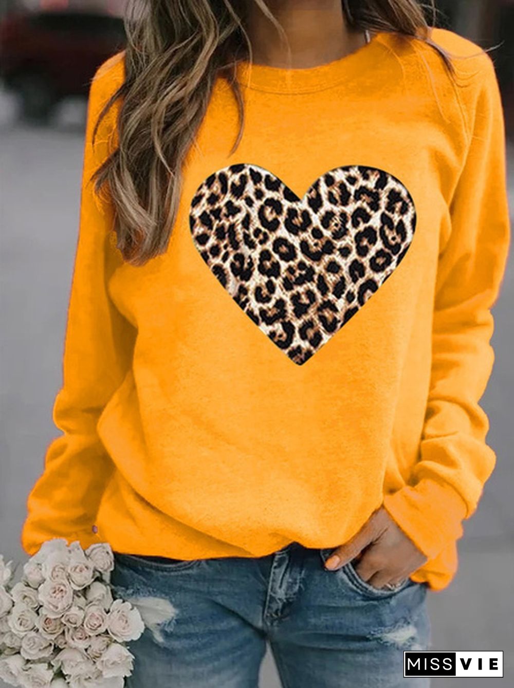 Winter Warm Women’s Fashion Long Sleeve Hoodies Casual Tops Round Neck Leopard Print Loose Pullover Sweatshirts