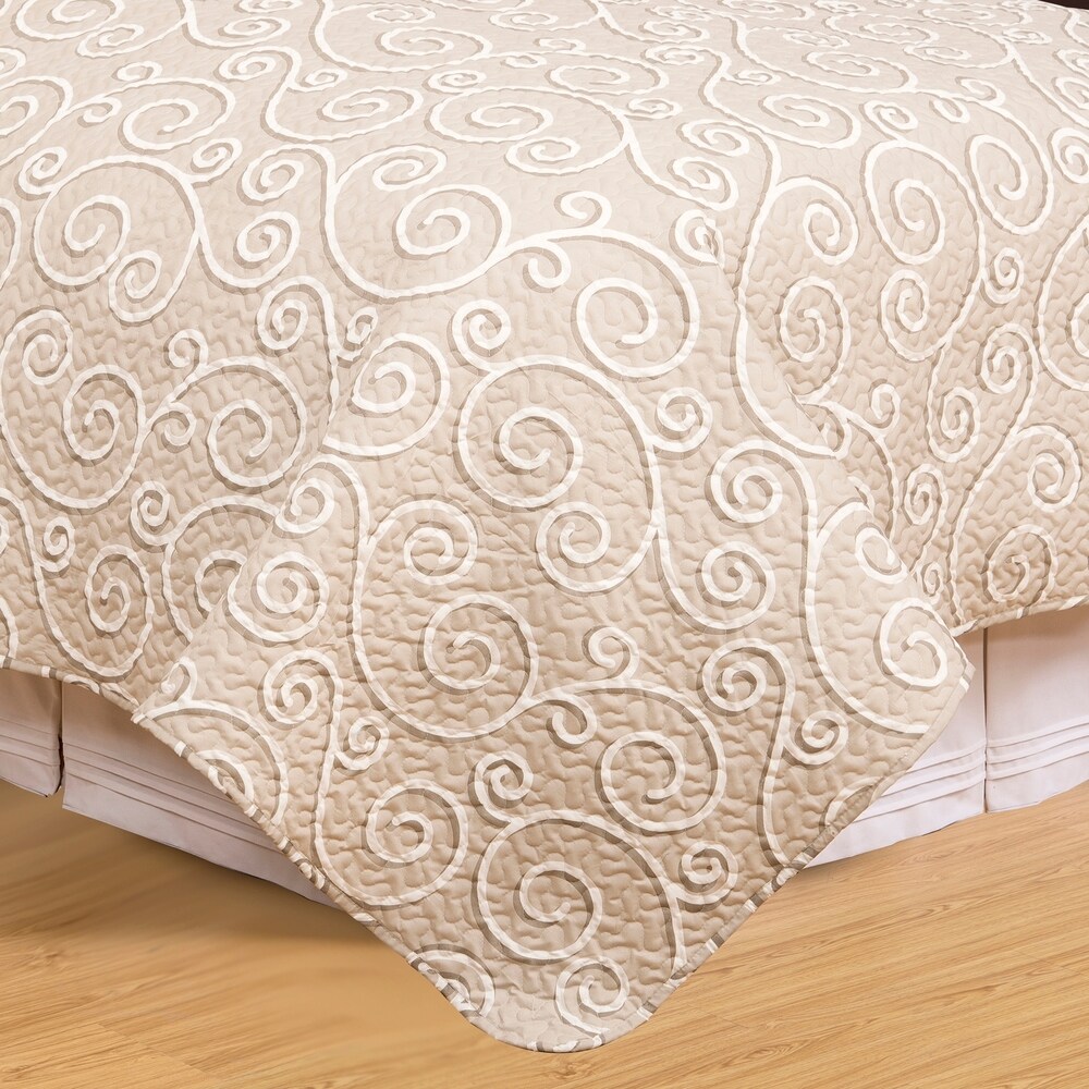 Flemming Contemporary Scroll Microfiber Quilt Set