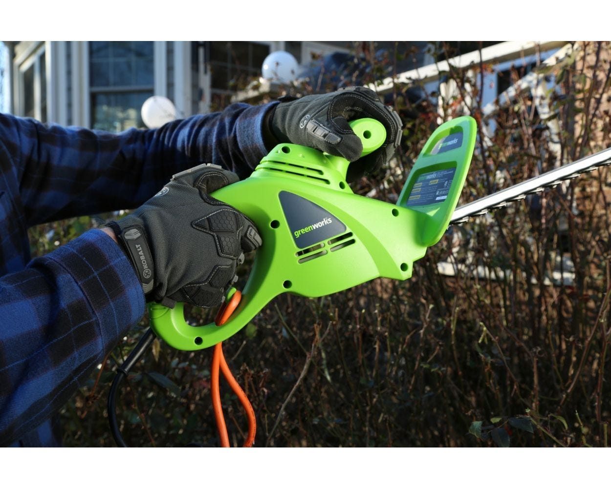 2.7 Amp 18-Inch Corded Hedge Trimmer | Greenworks Tools