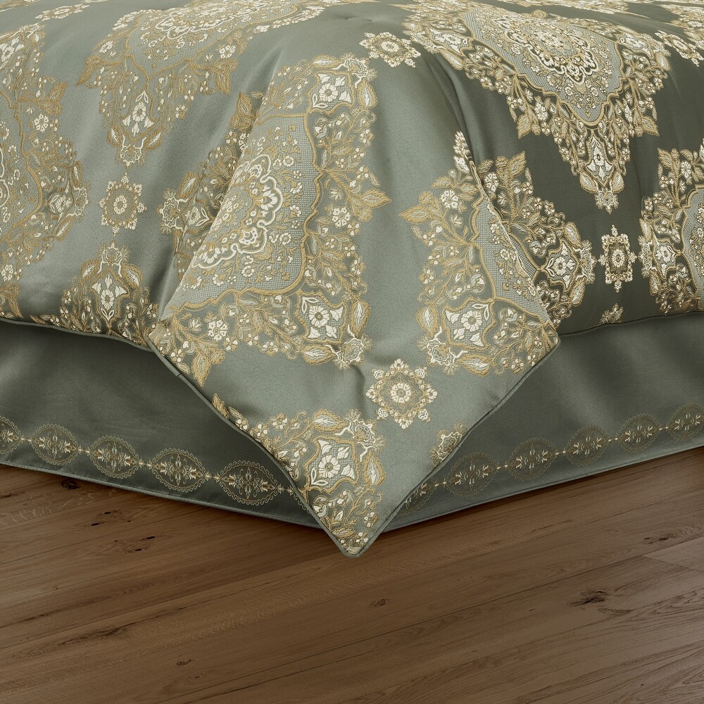 J. Queen New York Soprano Comforter Set