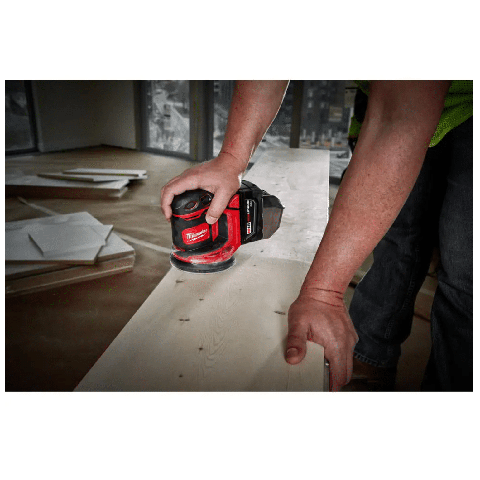 Milwaukee M18 18-Volt Lithium-Ion Cordless 5 in. Random Orbit Sander with 2.0 Ah Compact Battery (2648-20-48-11-1820)