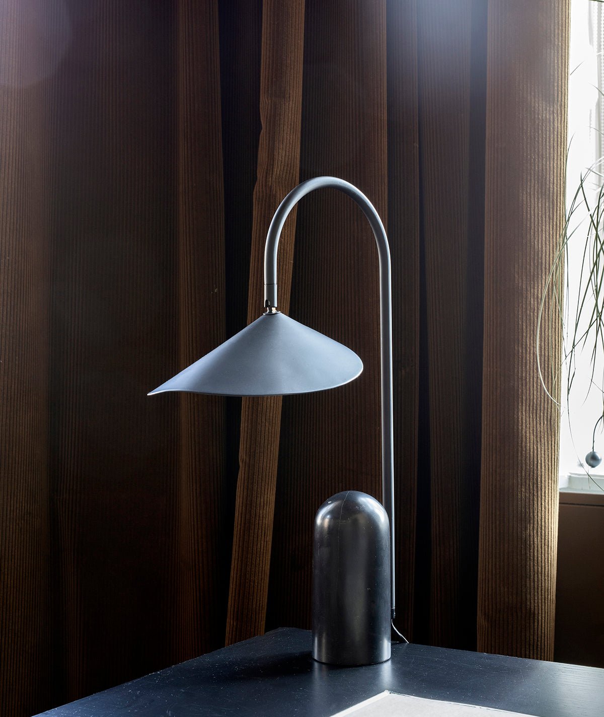 Arum Table Lamp