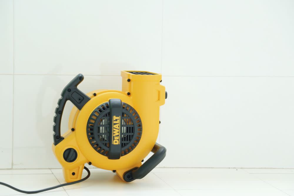 DEWALT Air Mover and Dryer 600CFM 3 Speed ;