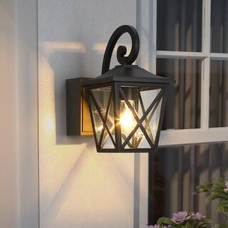 TRUE FINE Glendale 1-Light Black Hardwired Outdoor Wall Lantern Sconce with Built-In GFCI Outlets TD20016OT