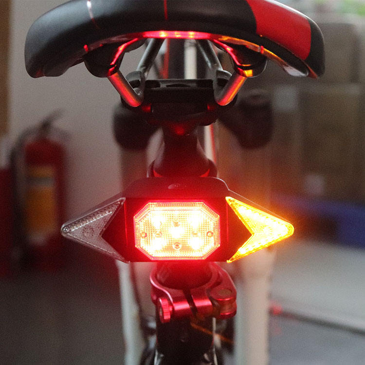 Intelligent Remote Control bike taillight 4 Blue 5 Red 30 Yellow SMDs 6 turn signal lights options USB charging rear bike light