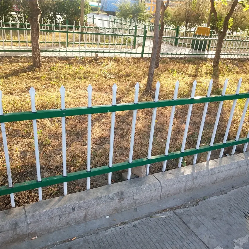 Galvanized plastic spraying assembled steel garden fence