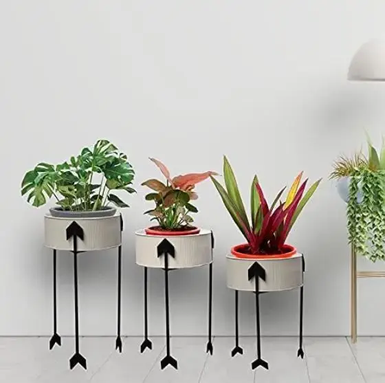 Indoor or outdoor decoration dot pattern matte black flower pots and planters with metal wire stand