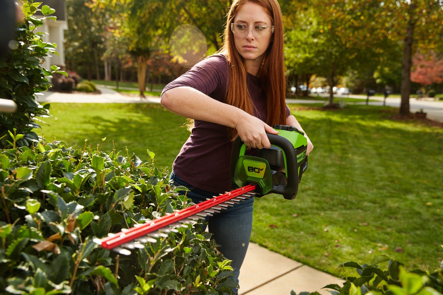 PRO 80V 24-in. Brushed Hedge Trimmer w/ 2.5Ah Battery and Charger