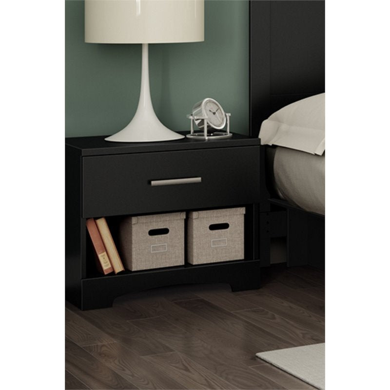 Pemberly Row Traditional 1 Drawer Nightstand in Pure Black