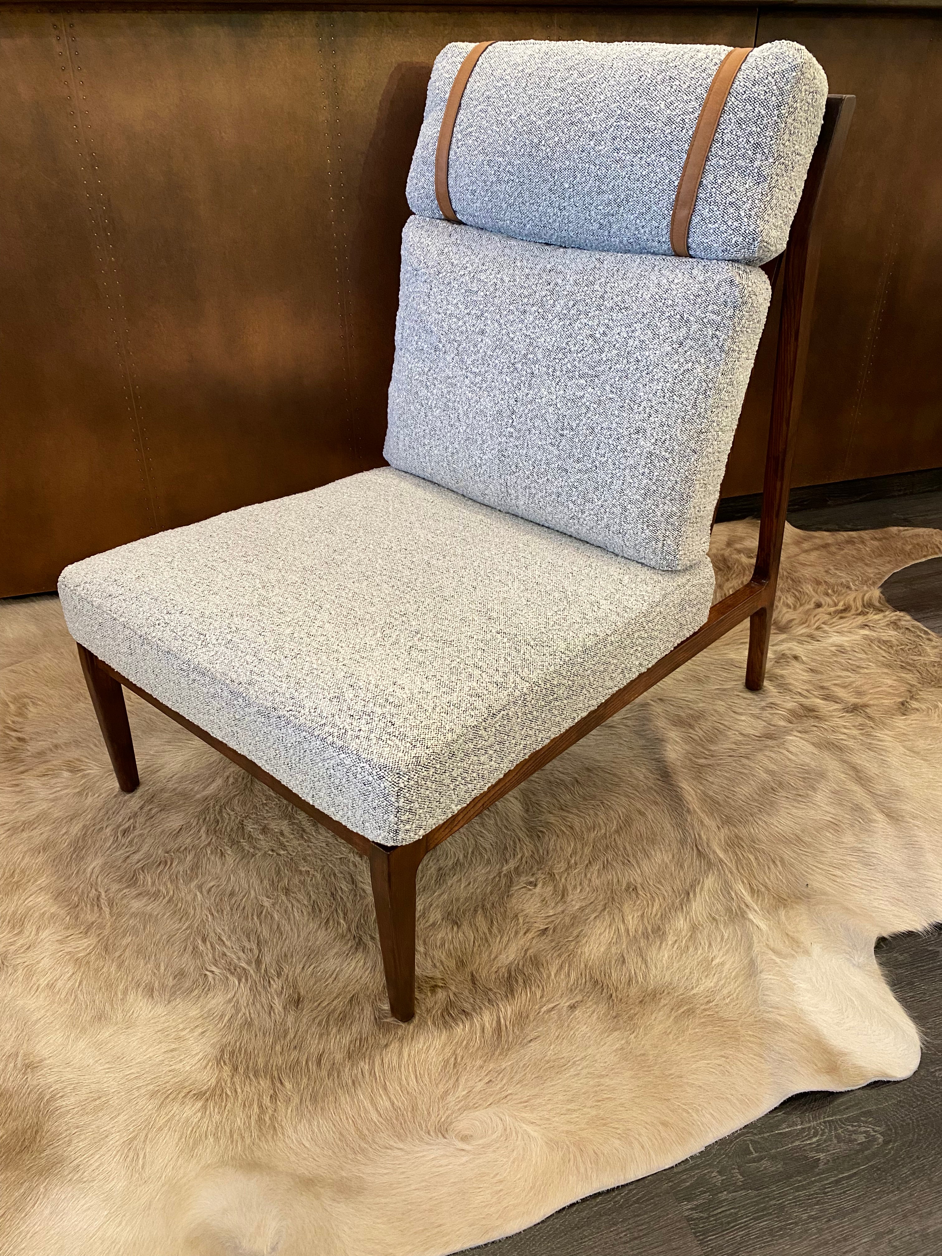 CHOUX ACCENT CHAIR