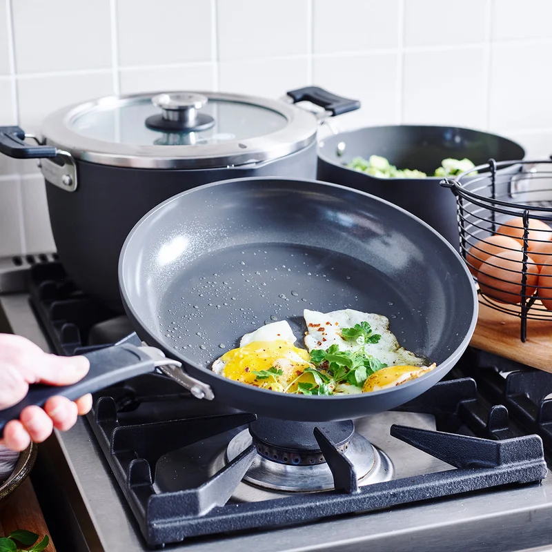 GreenPan Levels Stackable Hard Anodized Healthy Ceramic Nonstick 11 Piece Cookware Pots and Pans Set， PFAS-Free， Dishwasher Safe， Black