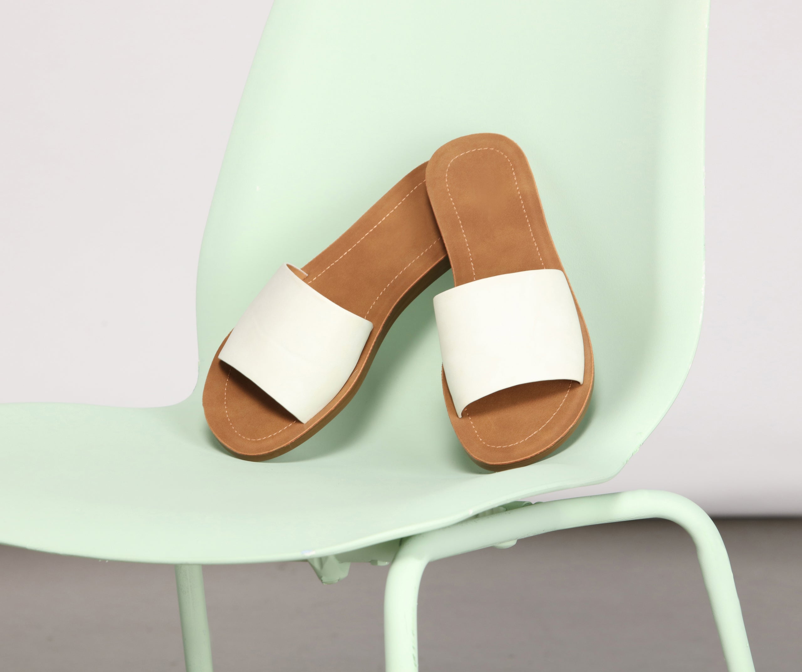 So Sleek Basic Band Sandals