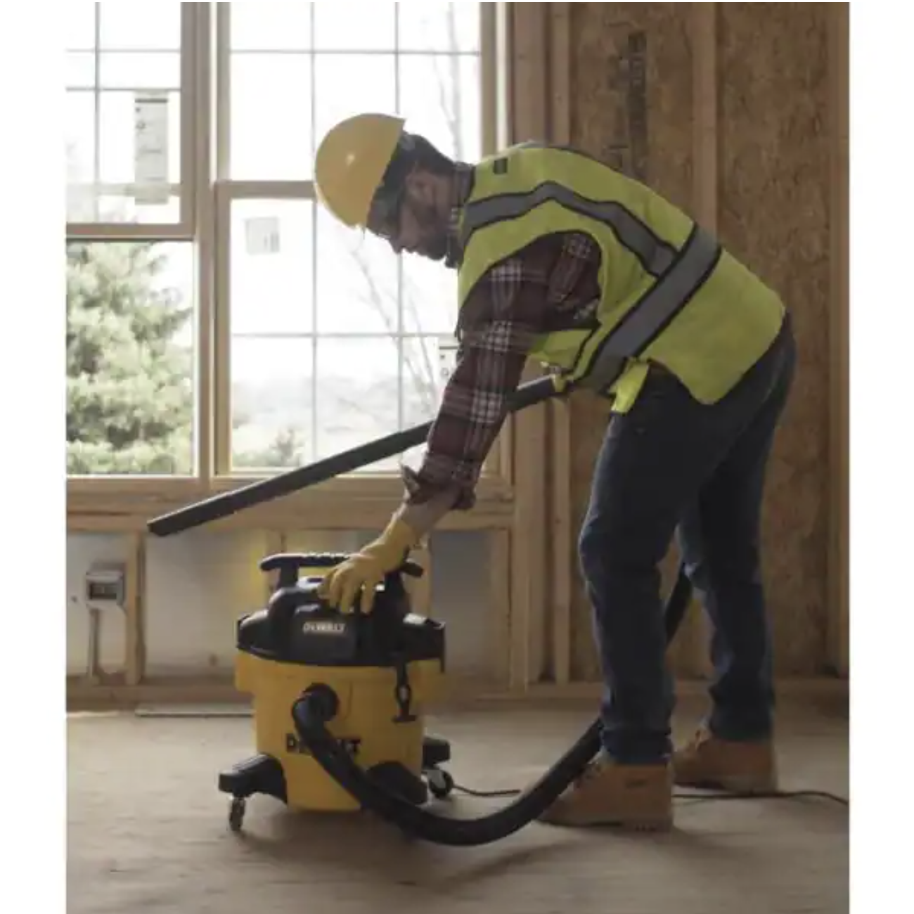 Dewalt DXV06P 6 gallon Poly Wet/Dry Vacuum， Yellow