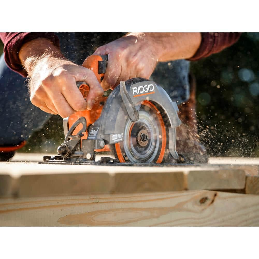 RIDGID 18V Subcompact Brushless 6-1/2 in. Circular Saw Kit with 4.0 Ah Battery and Charger R8656K