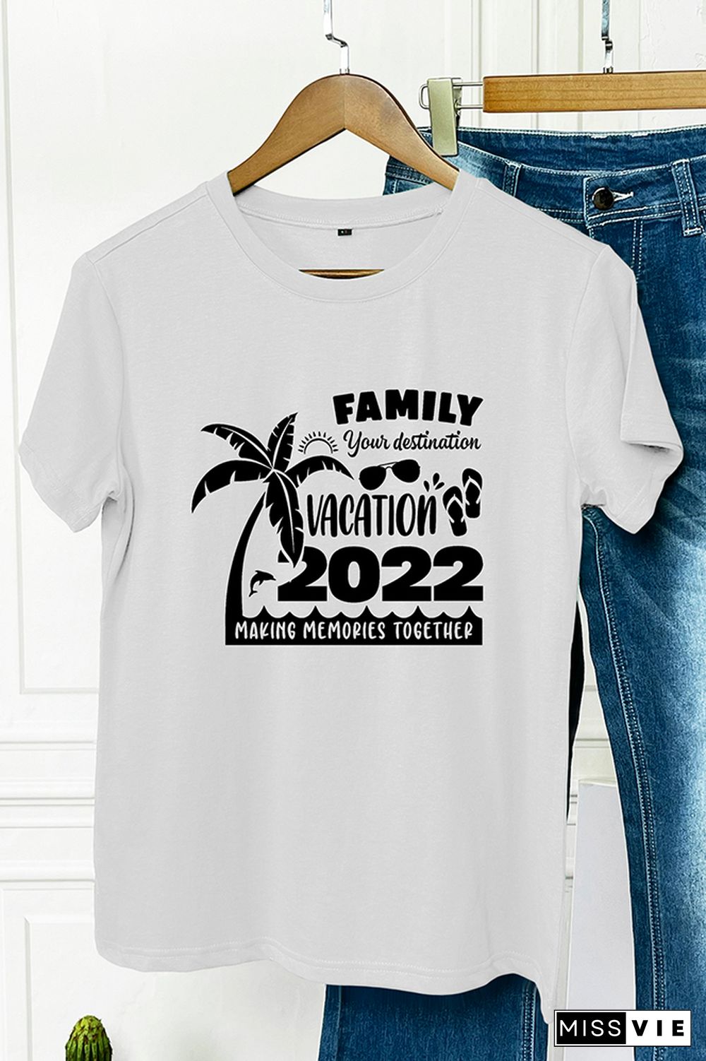 Family Vacation 2022 Graphic Tee Wholesale