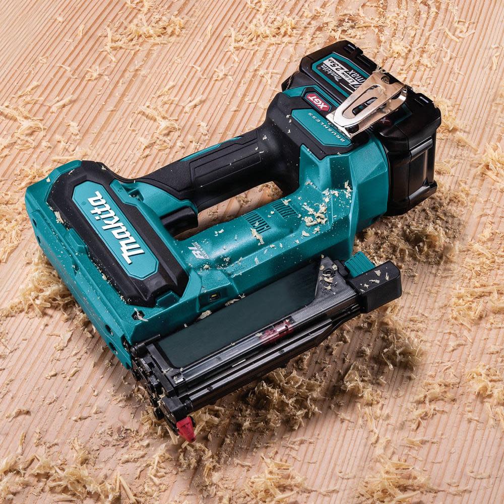 Makita 40V max XGT Pin Nailer Kit Brushless Cordless 23 Gauge 2.5Ah ;