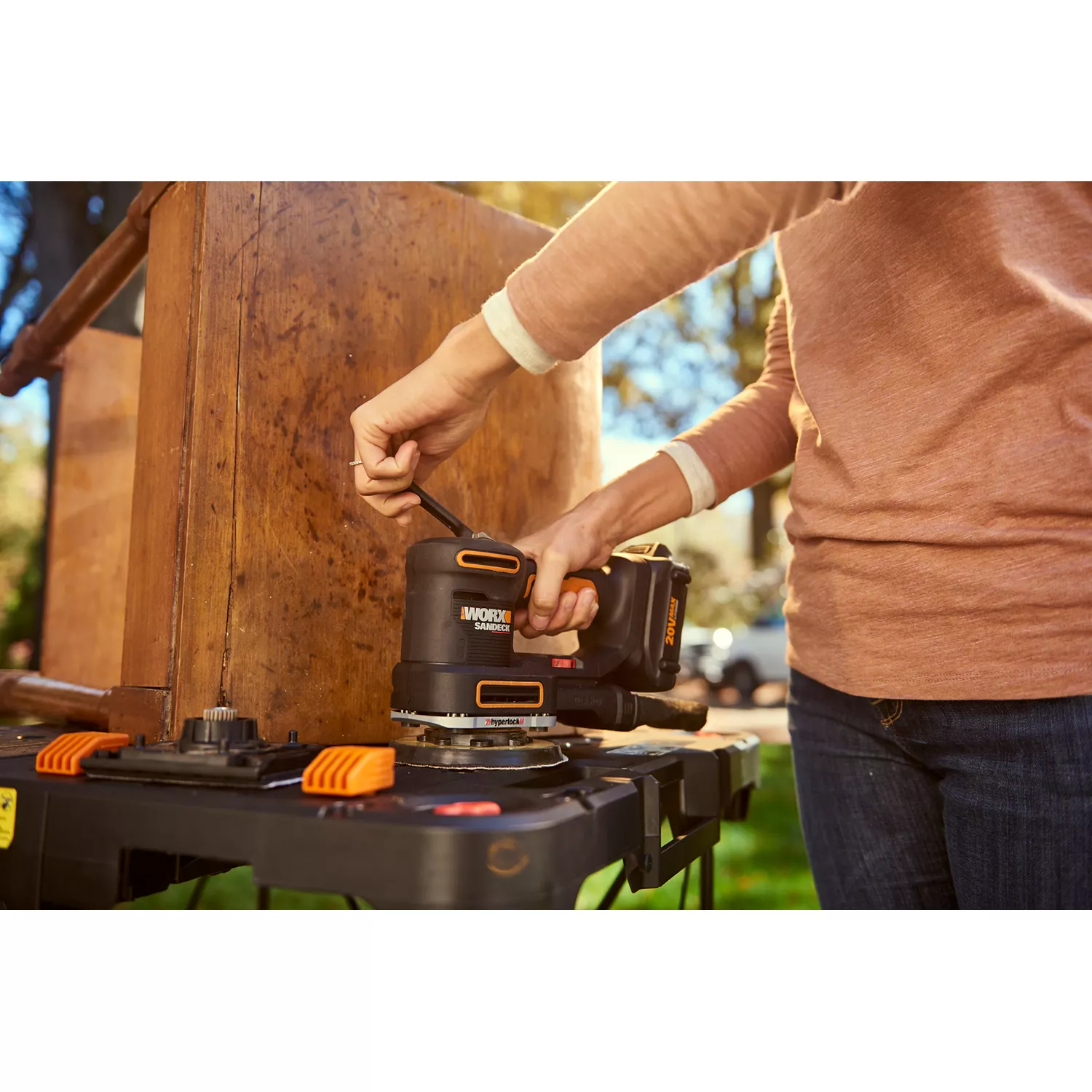 Worx 20V Power Share Cordless Sandeck 5-in-1 Multi-Sander 2