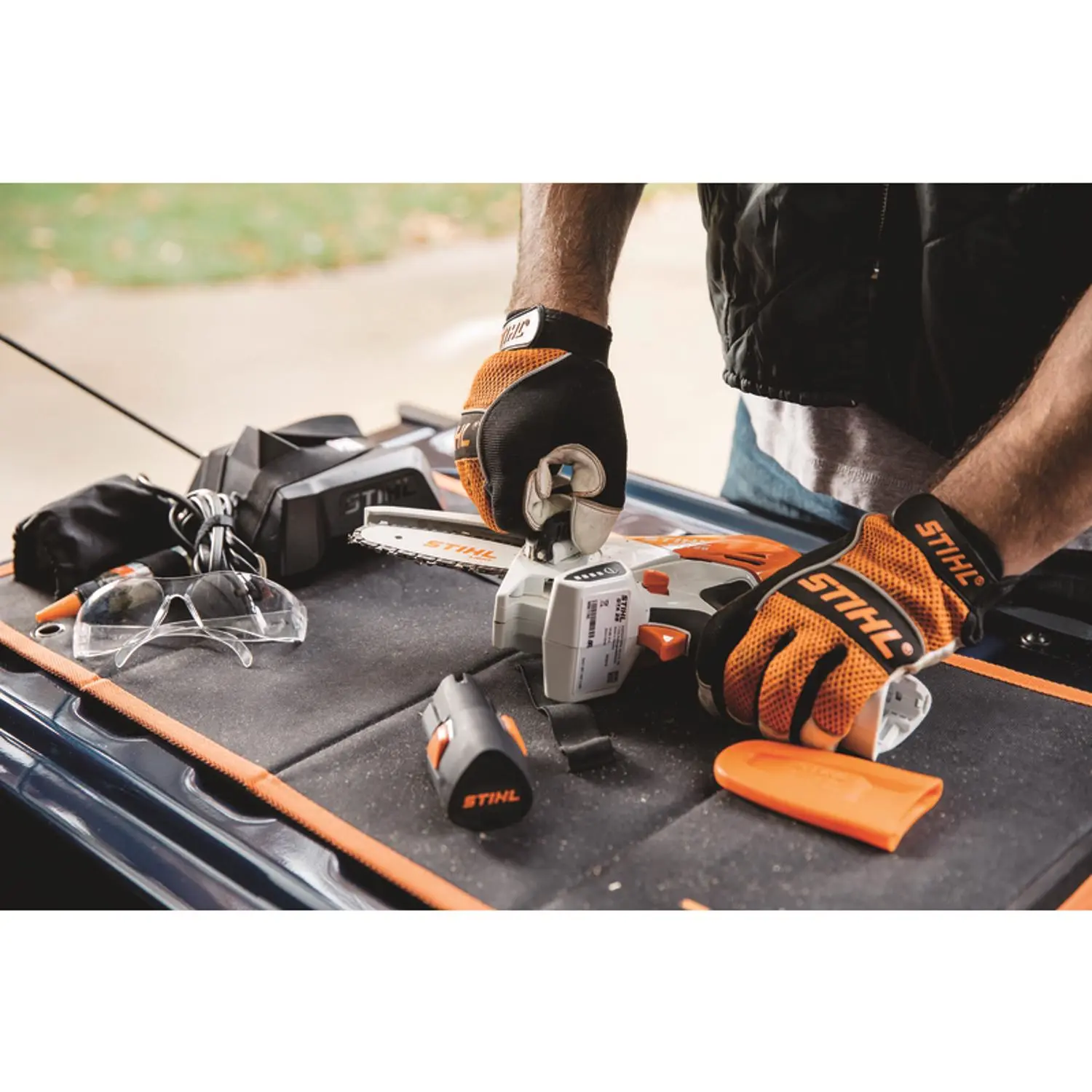 STIHL GTA 26 Battery Garden Pruner Kit (Battery \u0026 Charger)