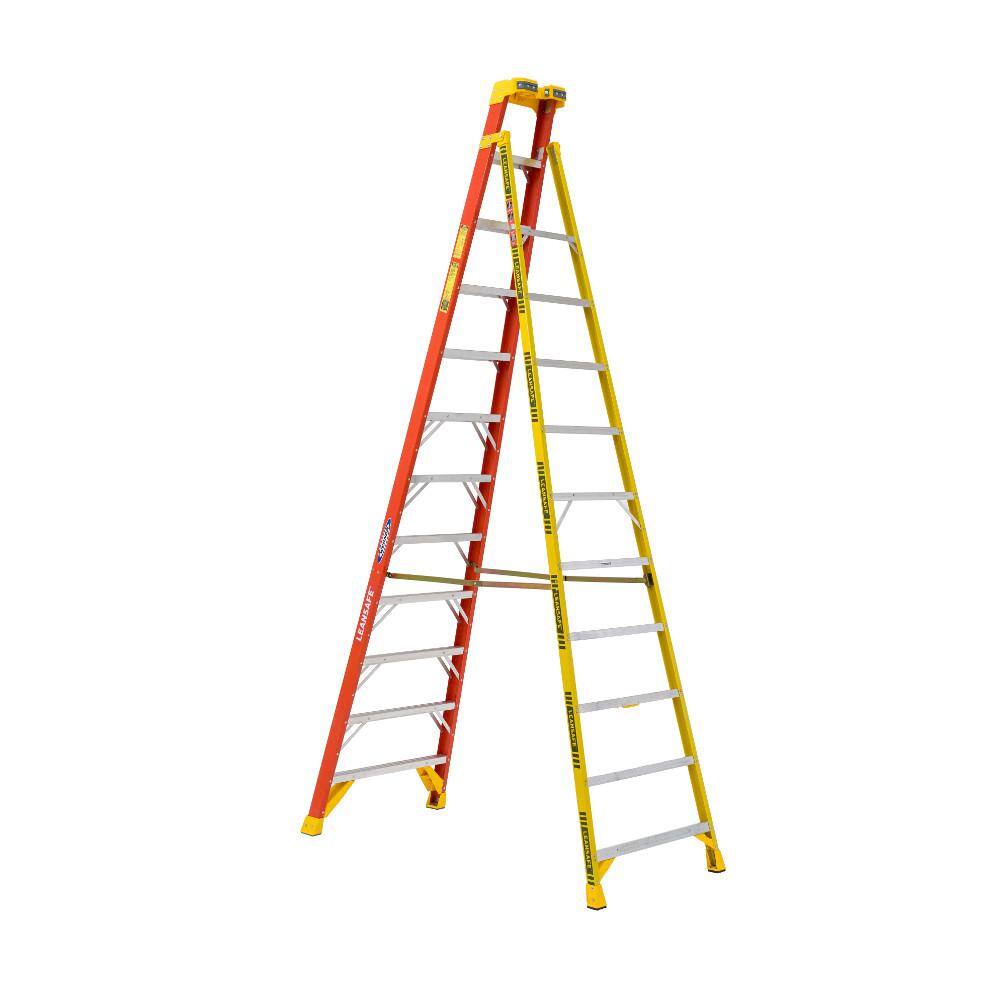 Werner LEANSAFE 12 ft. Fiberglass Leaning Step Ladder with 300 lb. Load Capacity Type IA Duty Rating L6212