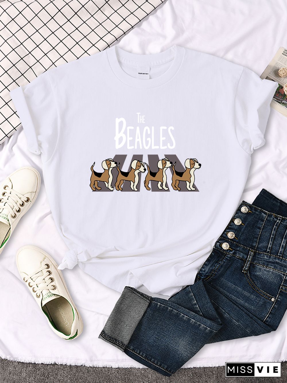 Four Beagles Crossing The Road Printed Female Tshirt Classic Slim Tees Plus Tshirts Anime Clothes Summer Vintage Women T-shirts