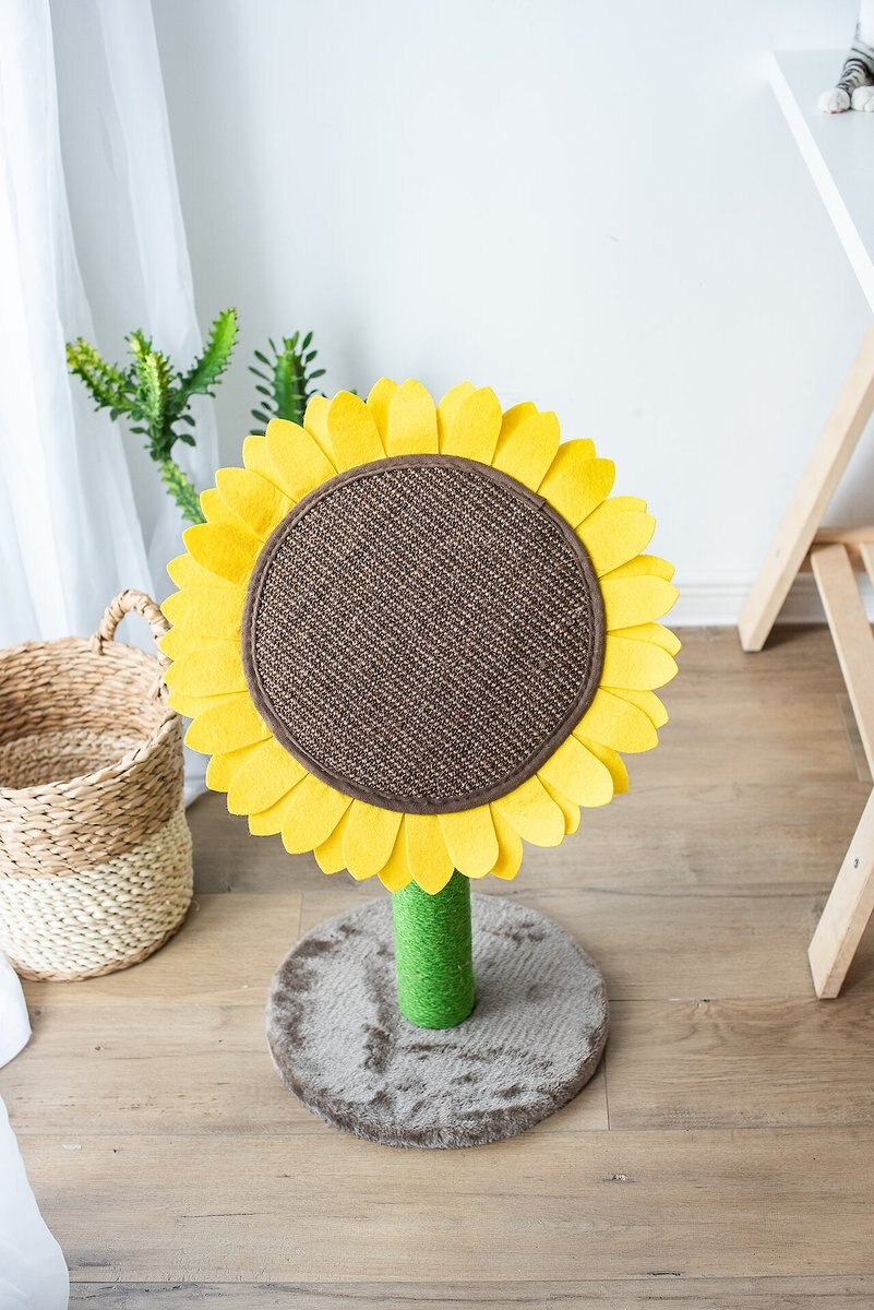 Catry Sunflower 23.2-in Sisal Cat Scratching Post with Toy